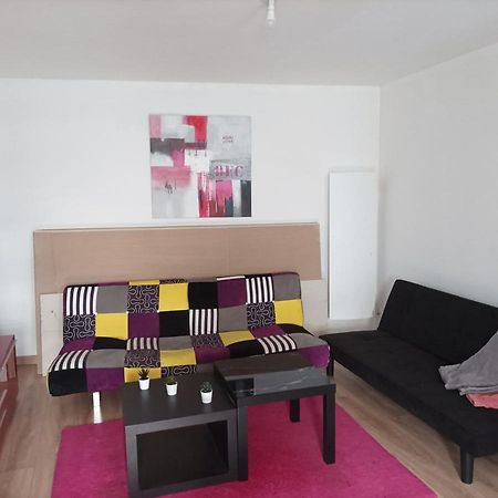 Апартаменты Petite Maison Agreable Pour 6 Voyageurs Bogny-sur-Meuse Экстерьер фото