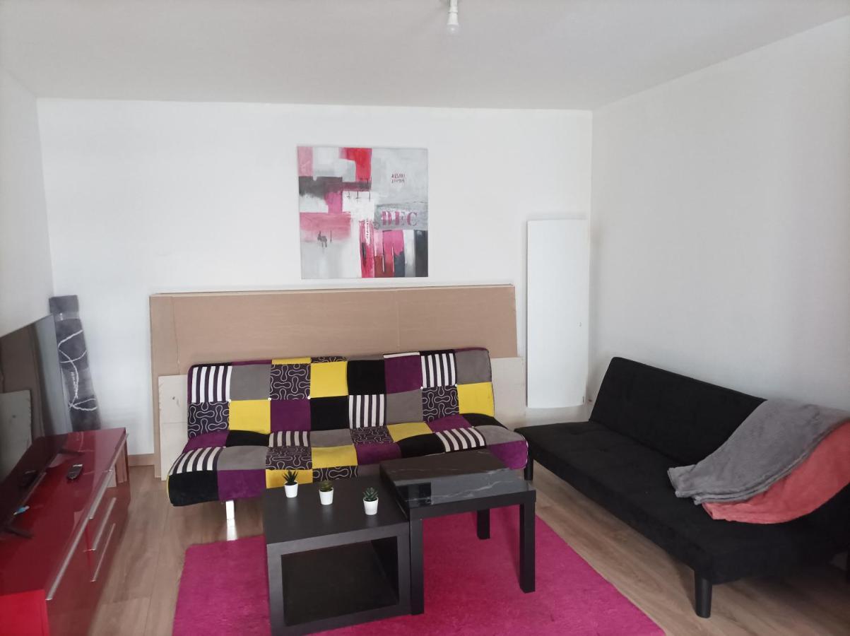 Апартаменты Petite Maison Agreable Pour 6 Voyageurs Bogny-sur-Meuse Экстерьер фото